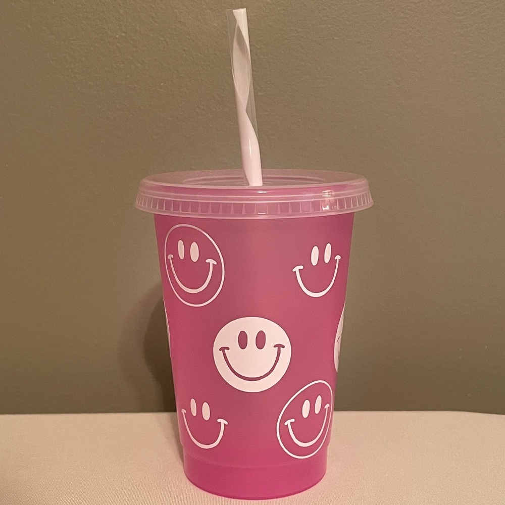 Smiley face kids color changing tumblr cup